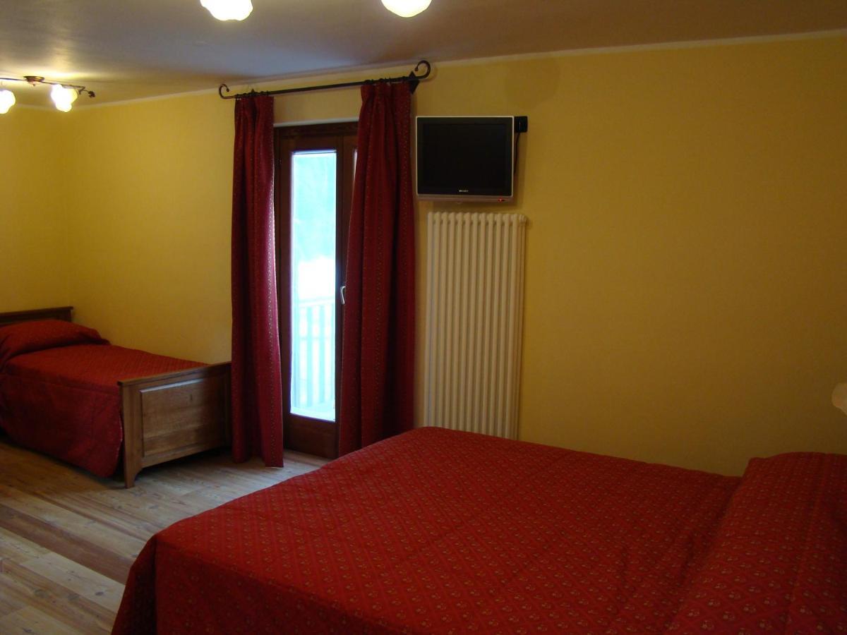 Hotel Le Petit Abri Champoluc Zimmer foto